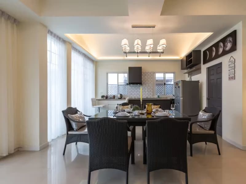 5 Bedroom House