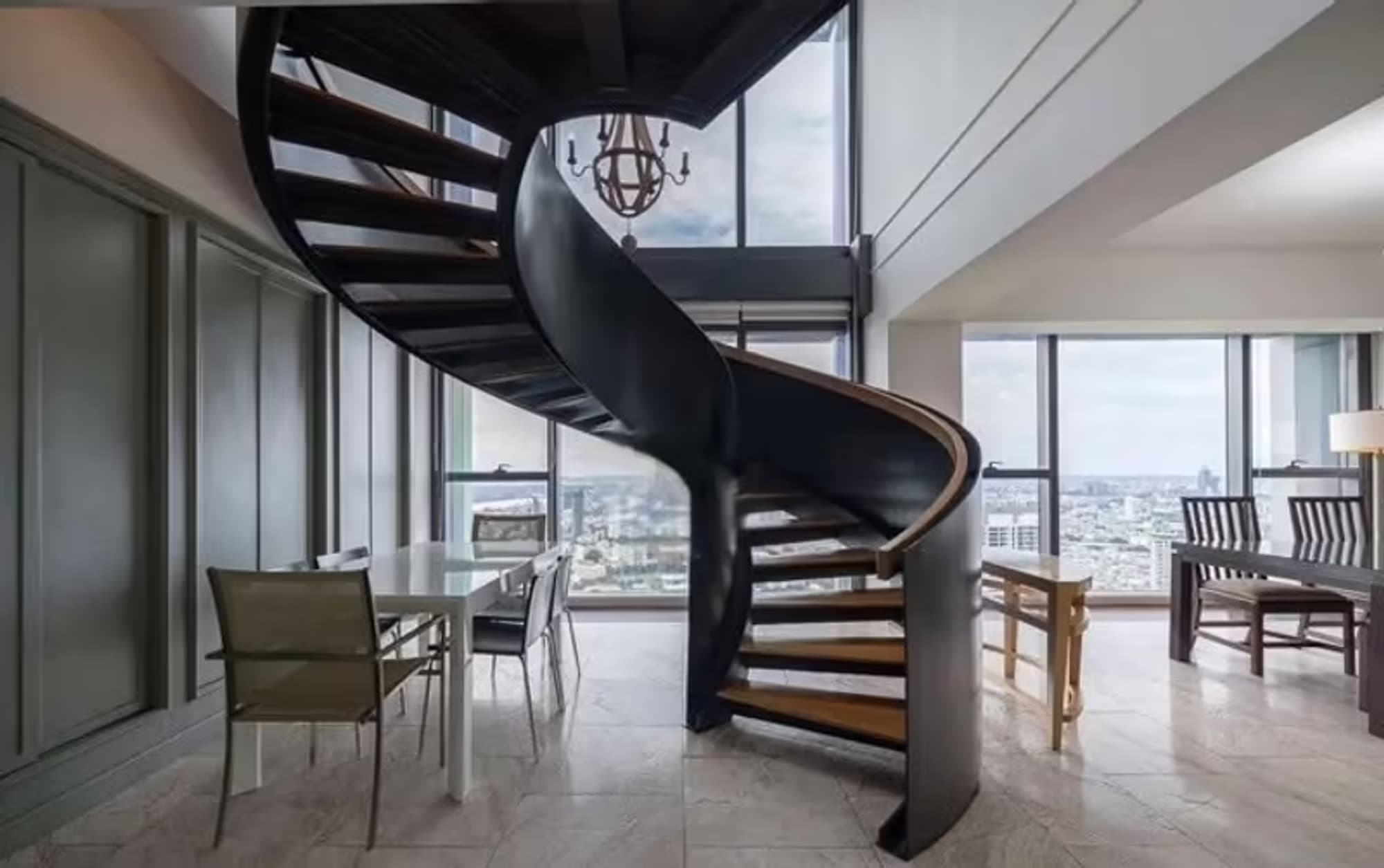 4 Bedroom Condo - Image 9