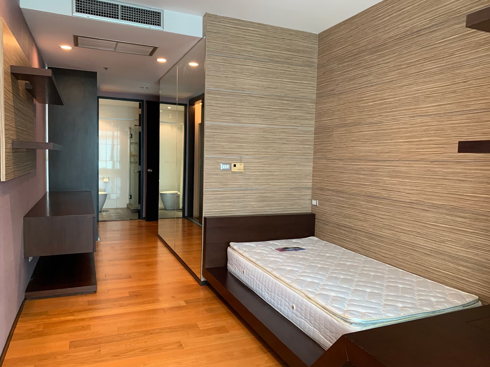 2 Bed Condo for Rent in Watthana - Image 5