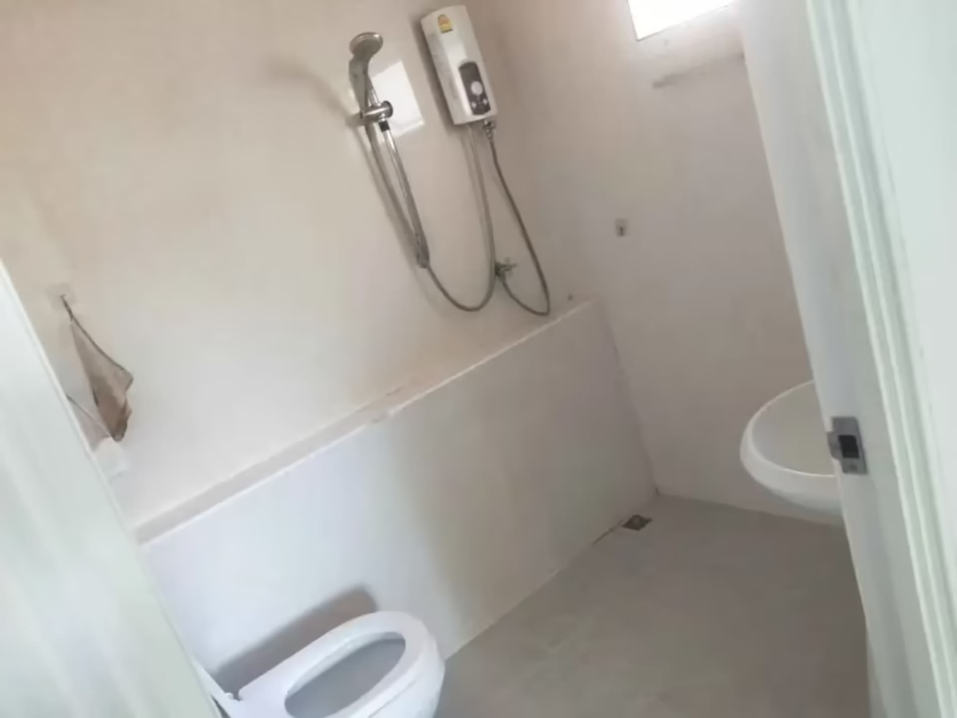 3 Bedroom House - Image 8