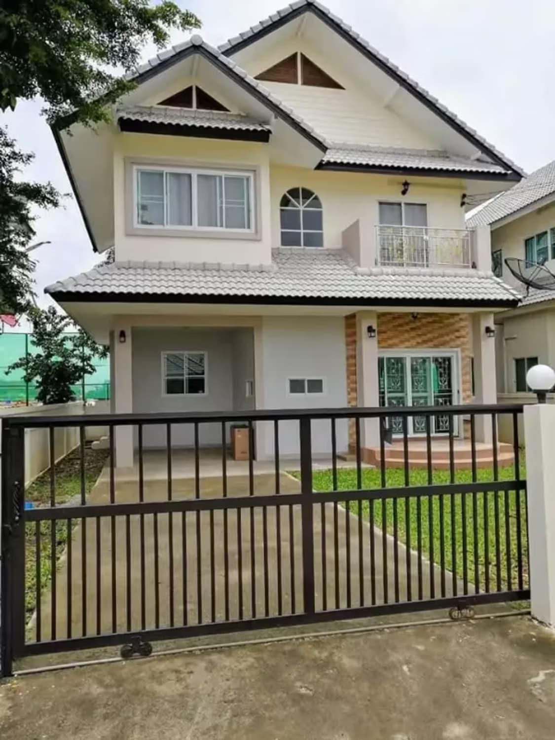 3 Bedroom House - Image 5