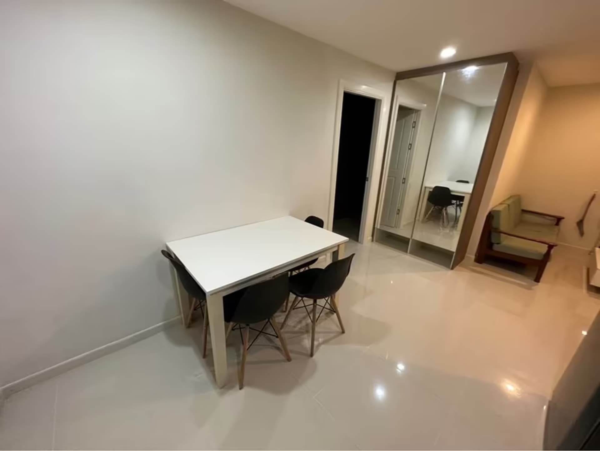 1 Bedroom Condo - Image 1