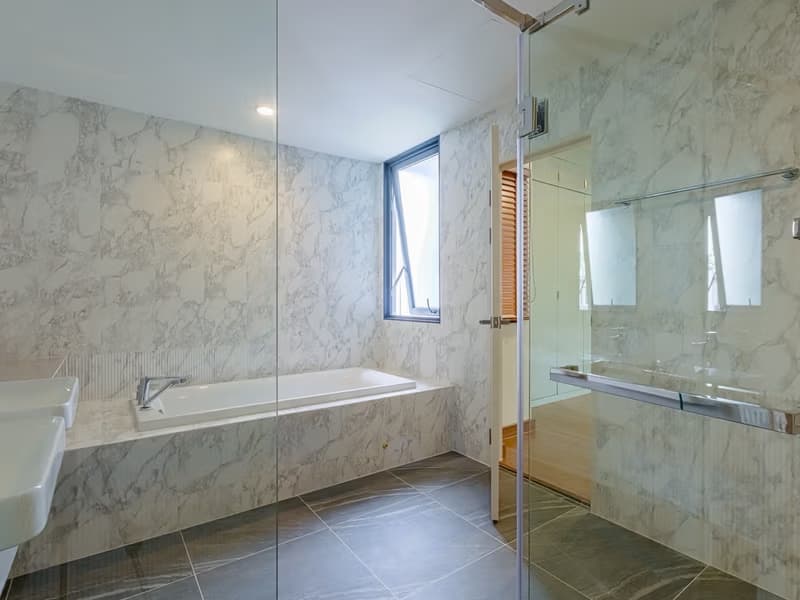 4 Bed House for Rent in Prawet