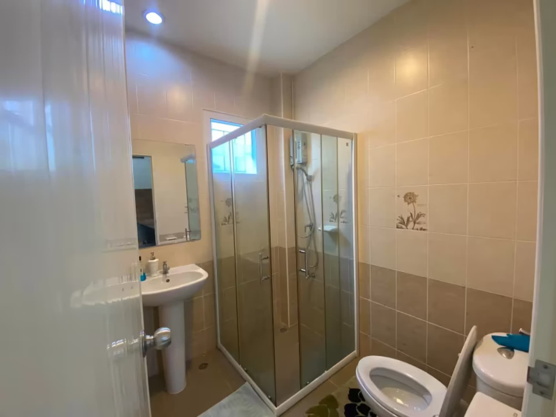 3 Bedroom House - Image 7
