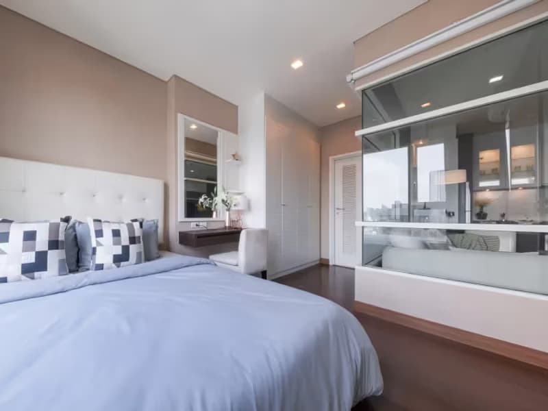 1 Bedroom Condo