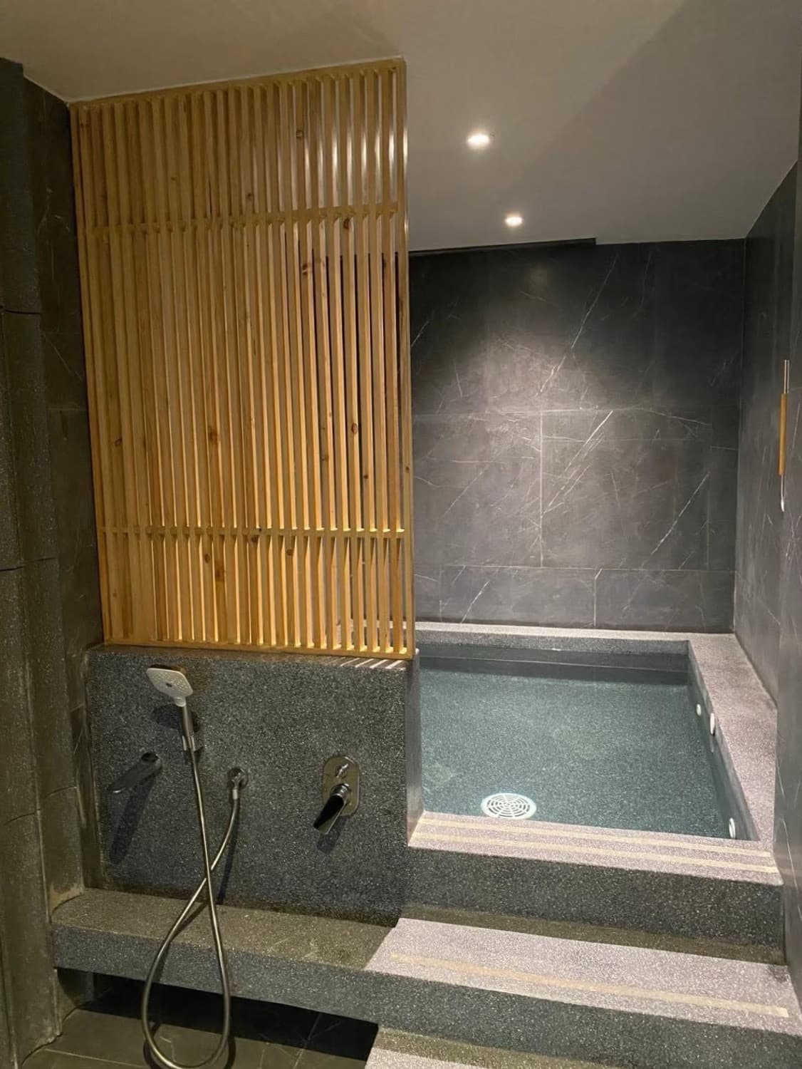 1 Bed Condo for Rent in Watthana - Image 10