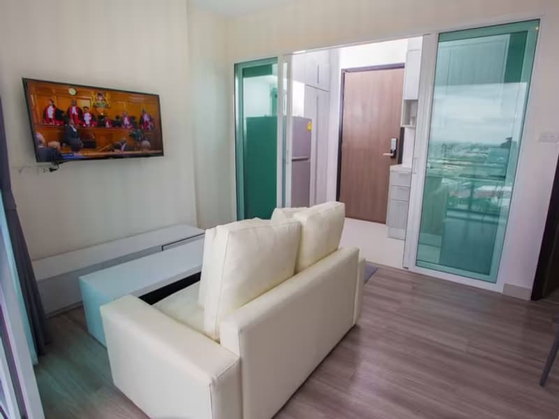 1 Bedroom Condo