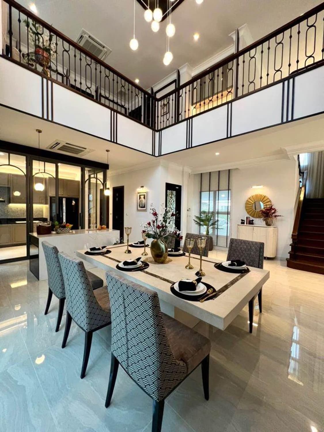 4 Bedroom House - Image 2