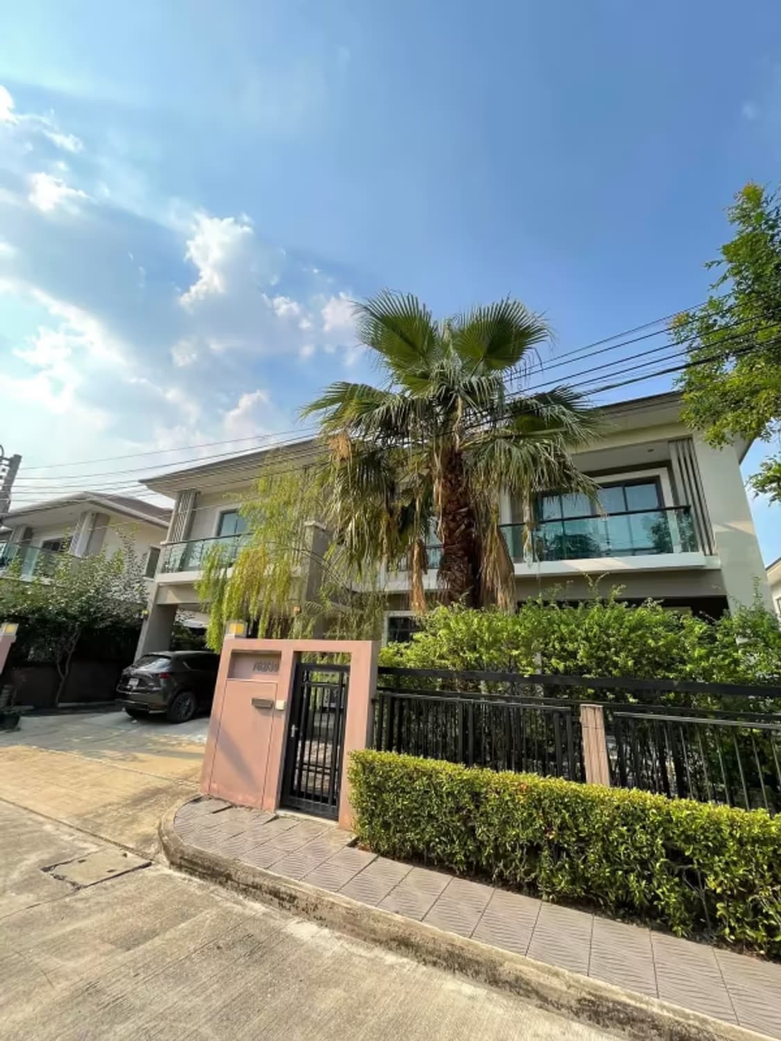 4 Bedroom House - Image 15
