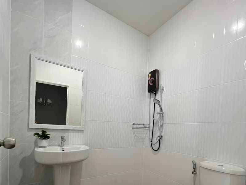 Townhouse for Rent at Golden Town RuamChok