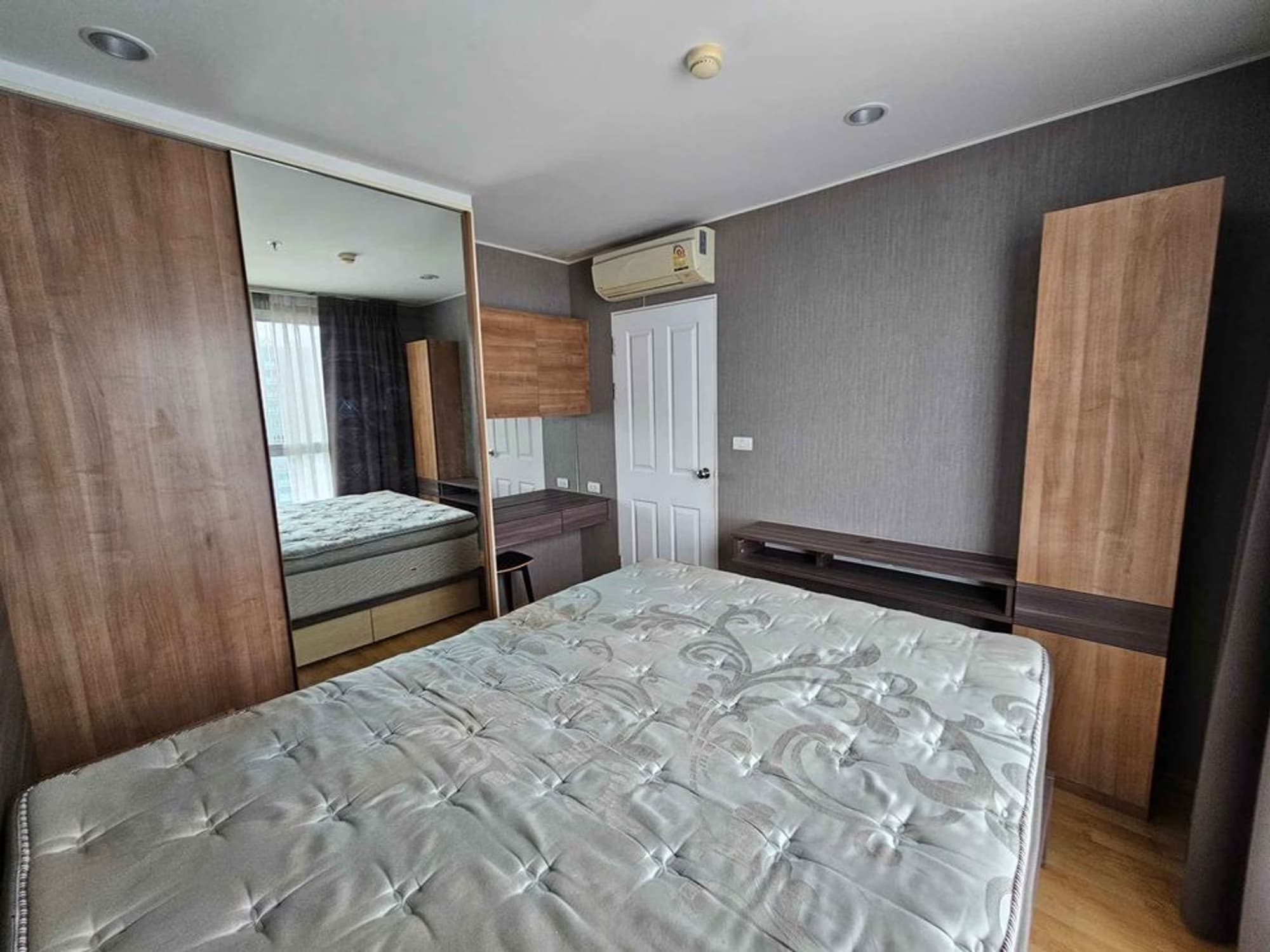 1 Bedroom Condo - Image 7