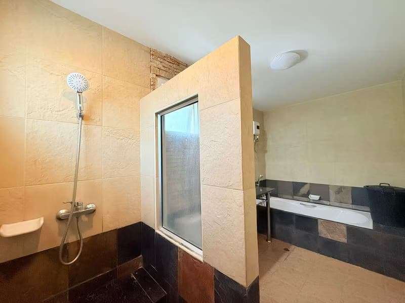 4 Bed House for Rent in Hang Dong