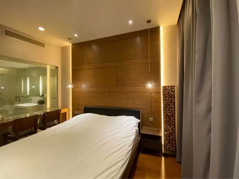 1 Bedroom Condo
