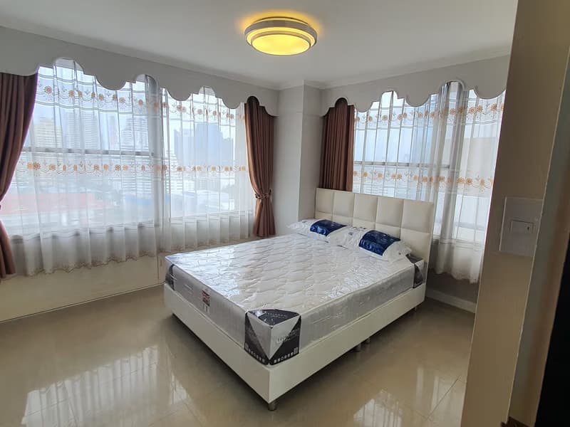 3 Bed Condo for Rent and Sale in Watthana