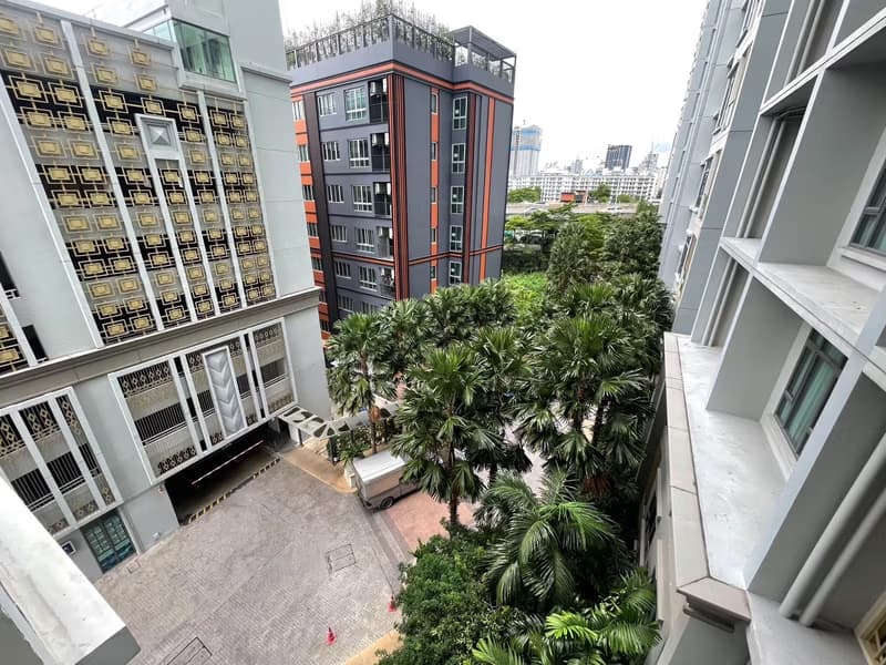 1 Bed Condo for Sale in Khlong Toei