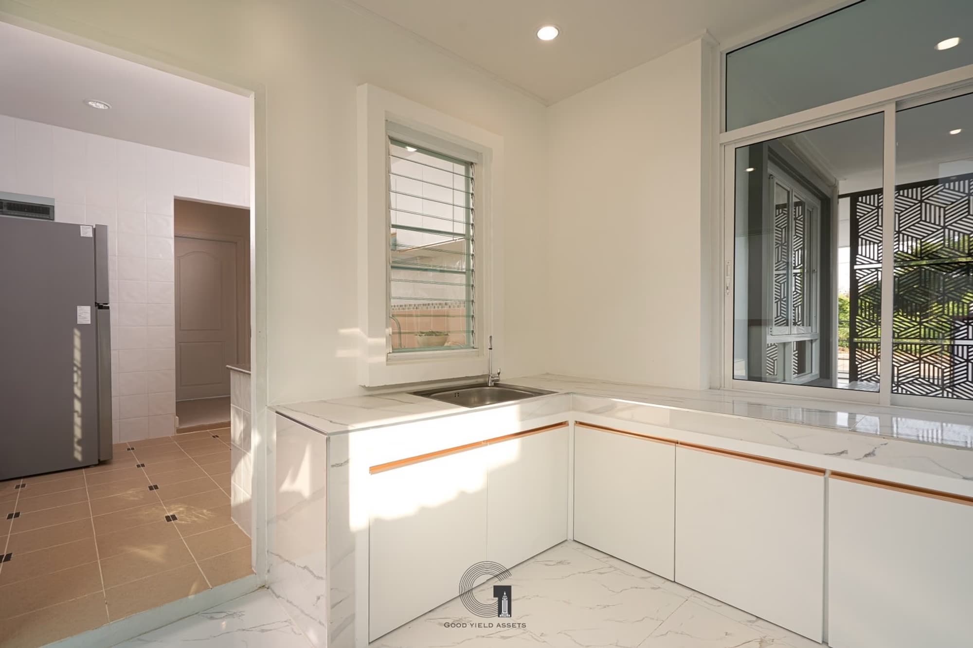 4 Bed House for Rent in Saraphi - Image 13
