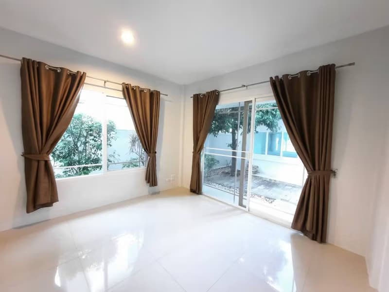 4 Bed House for Rent and Sale in Mueang Chiang Mai