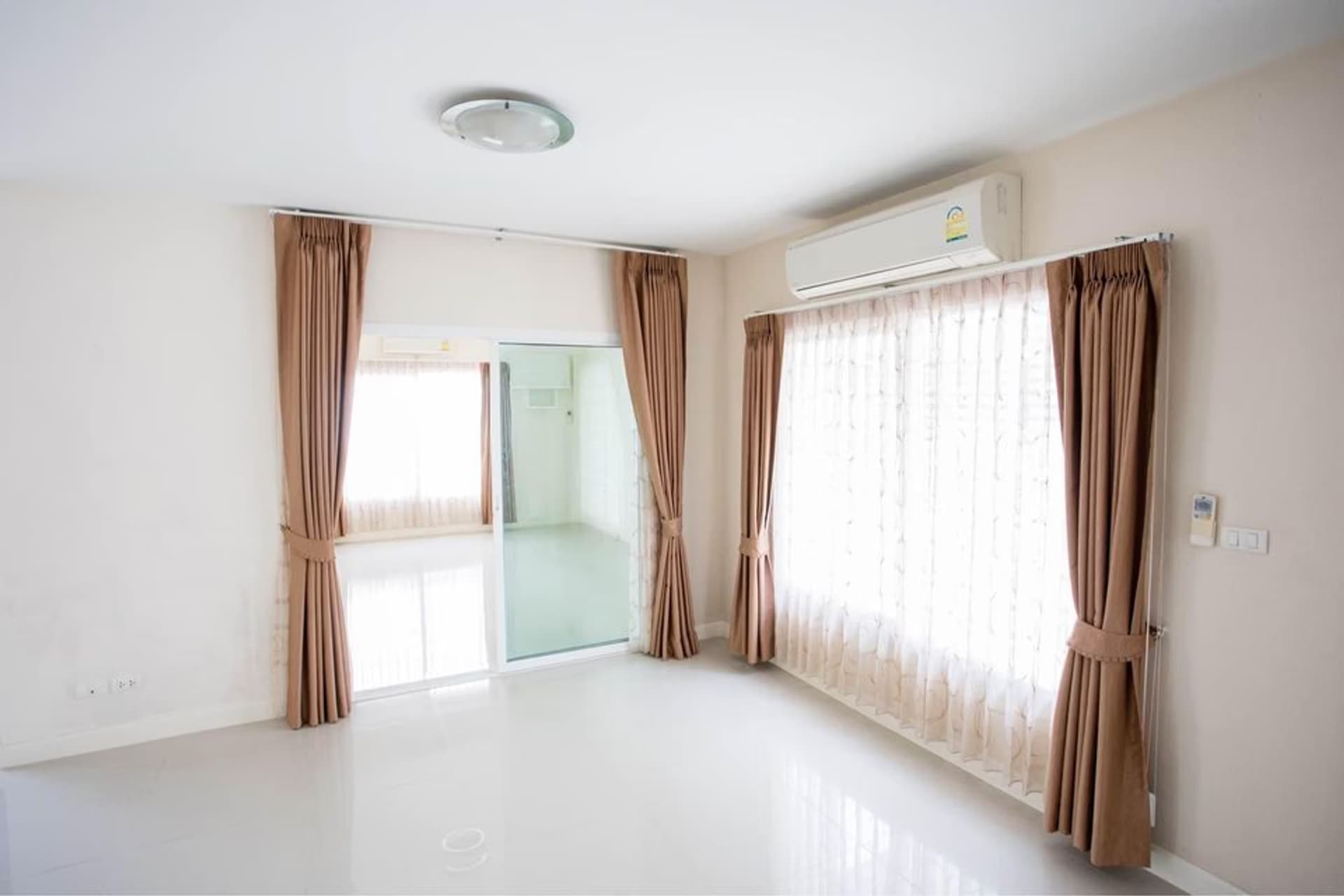 House for Sale at The Centro Onnut-Wongwaen  - Image 3