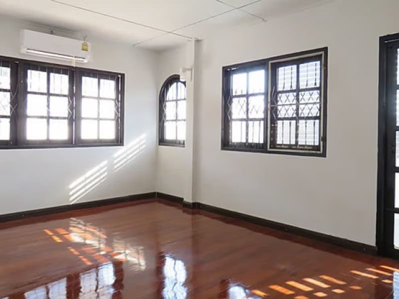 6 Bed House for Rent and Sale in Mueang Chiang Mai District