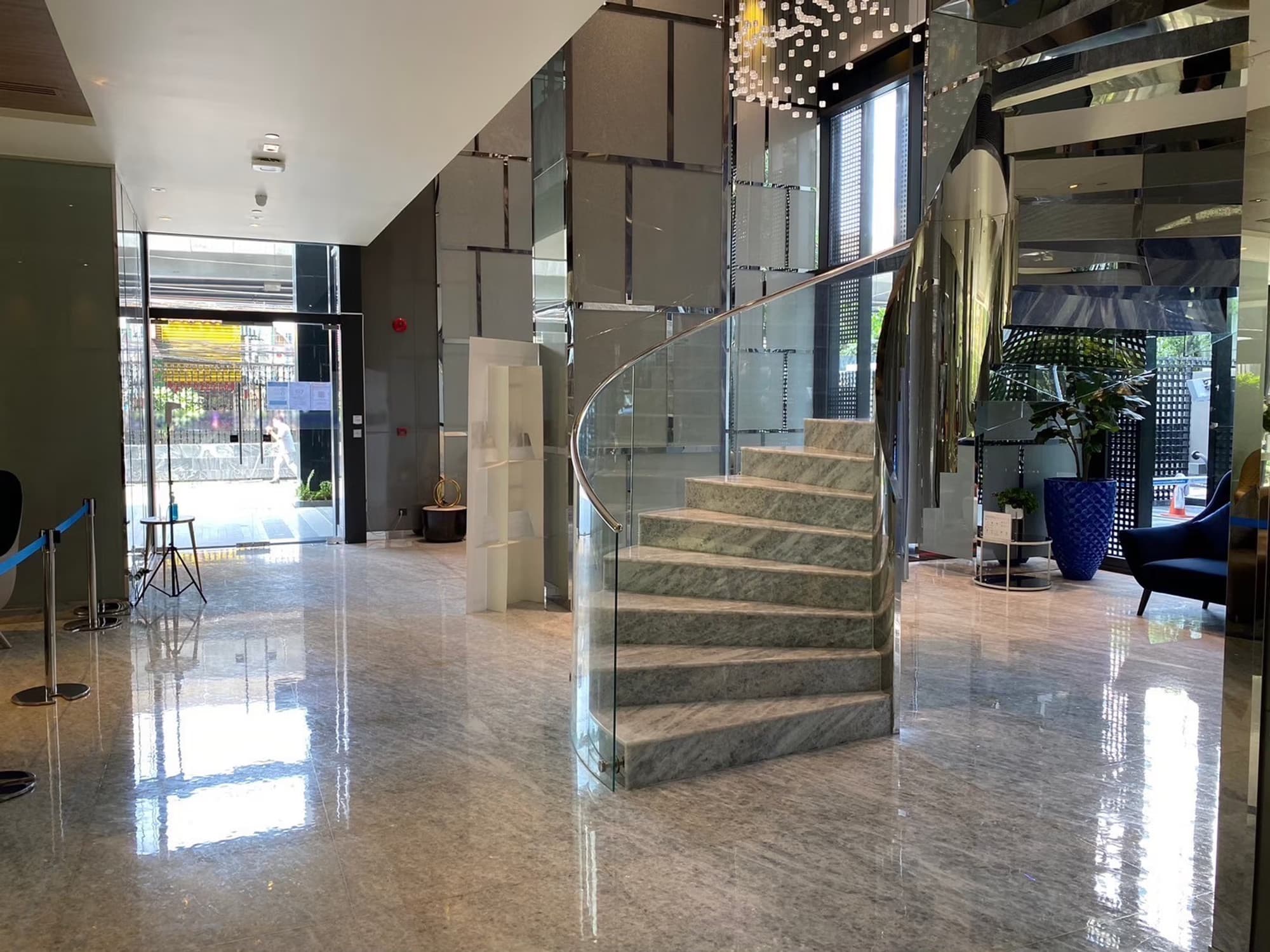 1 Bed Condo for Sale  Near Phra Ram 9 MRT - Image 8