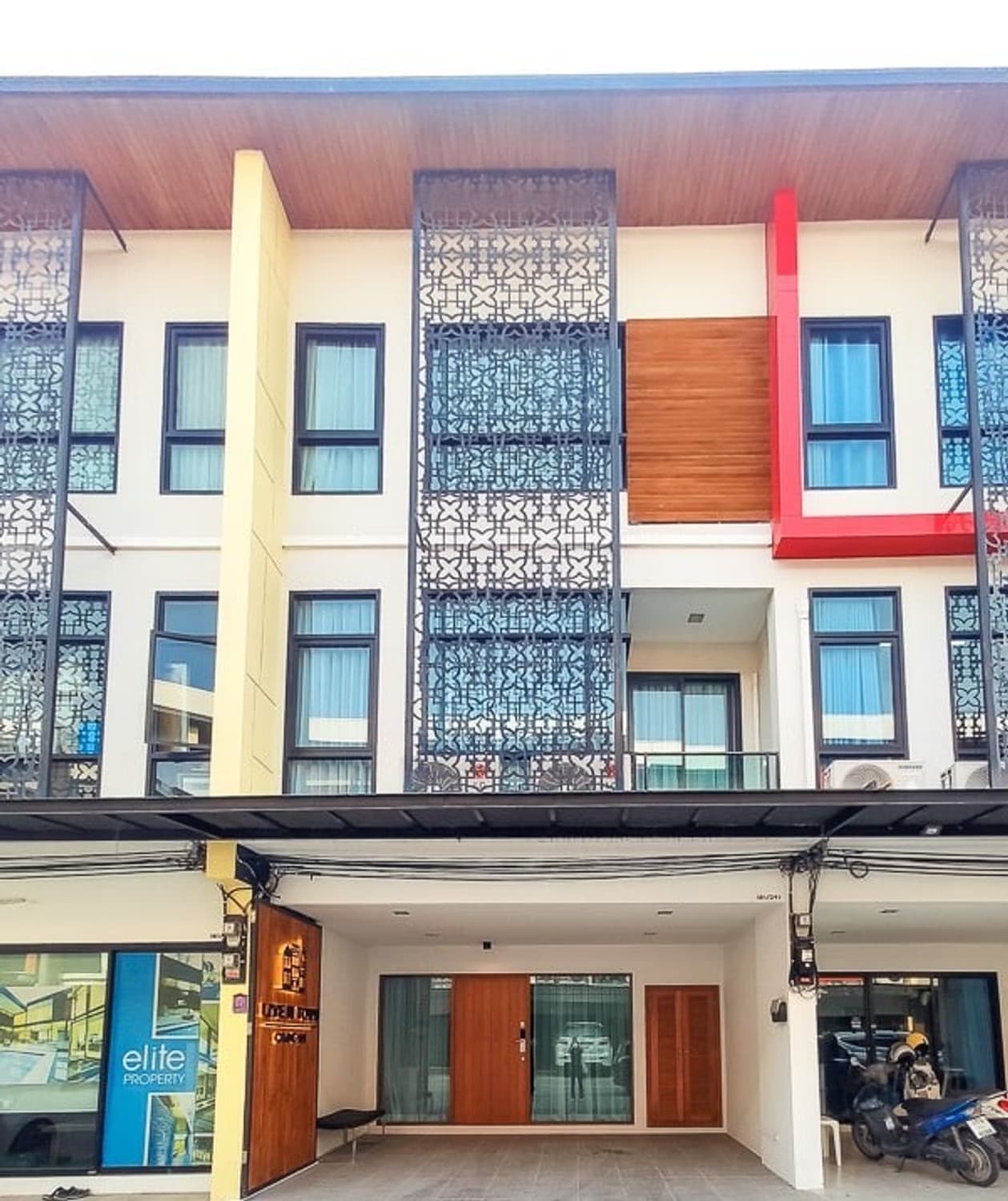 4 Bedroom House - Image 1