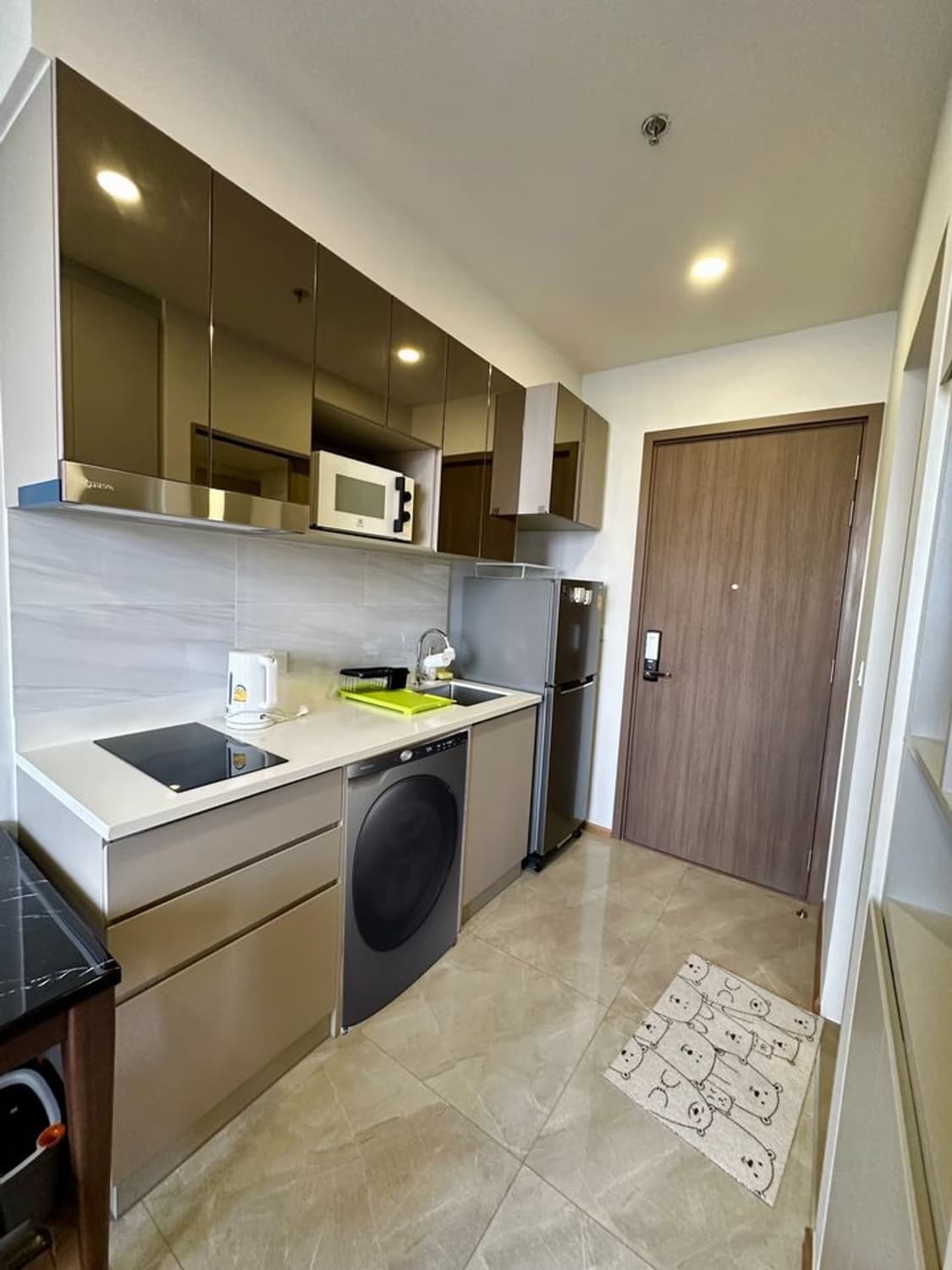 1 Bed Condo for Rent in Huai Khwang - Image 3