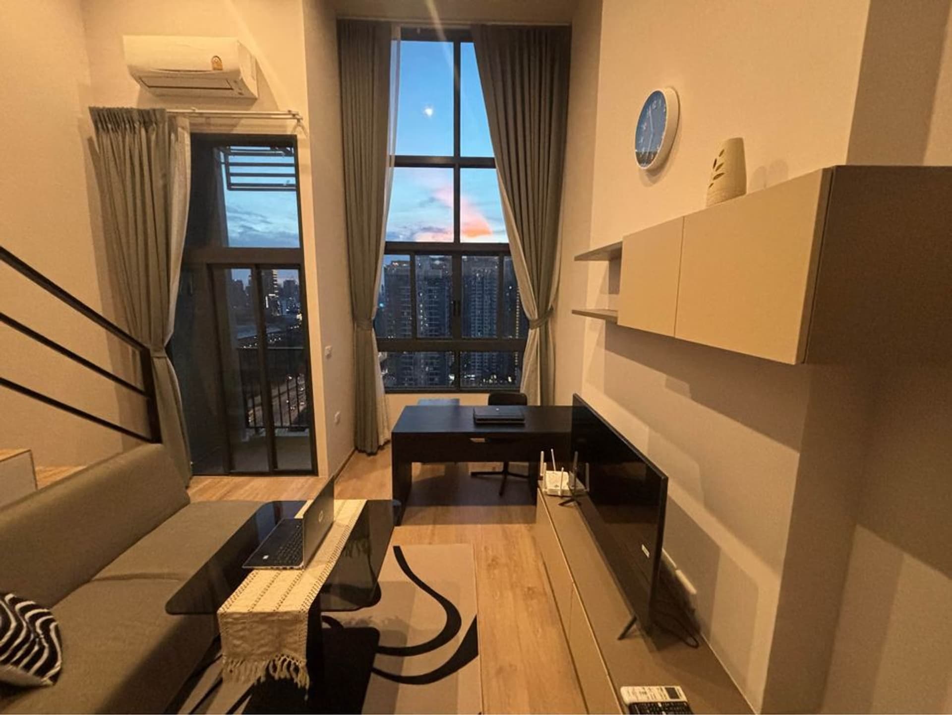 1 Bed Condo for Rent in Huai Khwang - Image 9