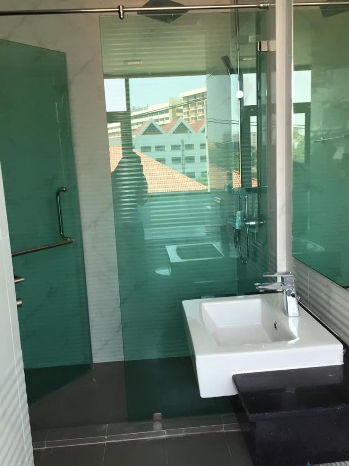 Condo for Sale, Rent at Stylish Condo - Image 15