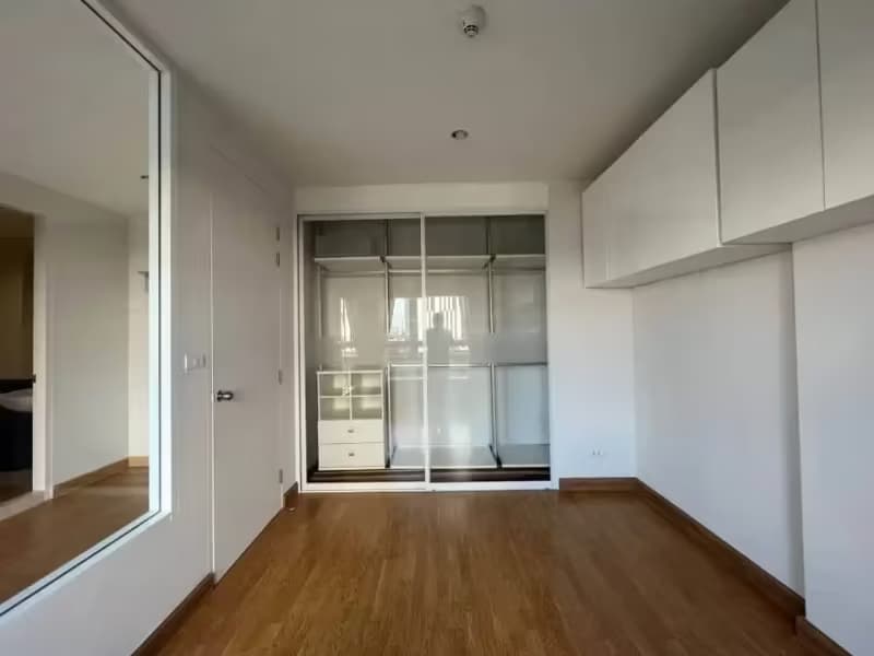 1 Bedroom Condo