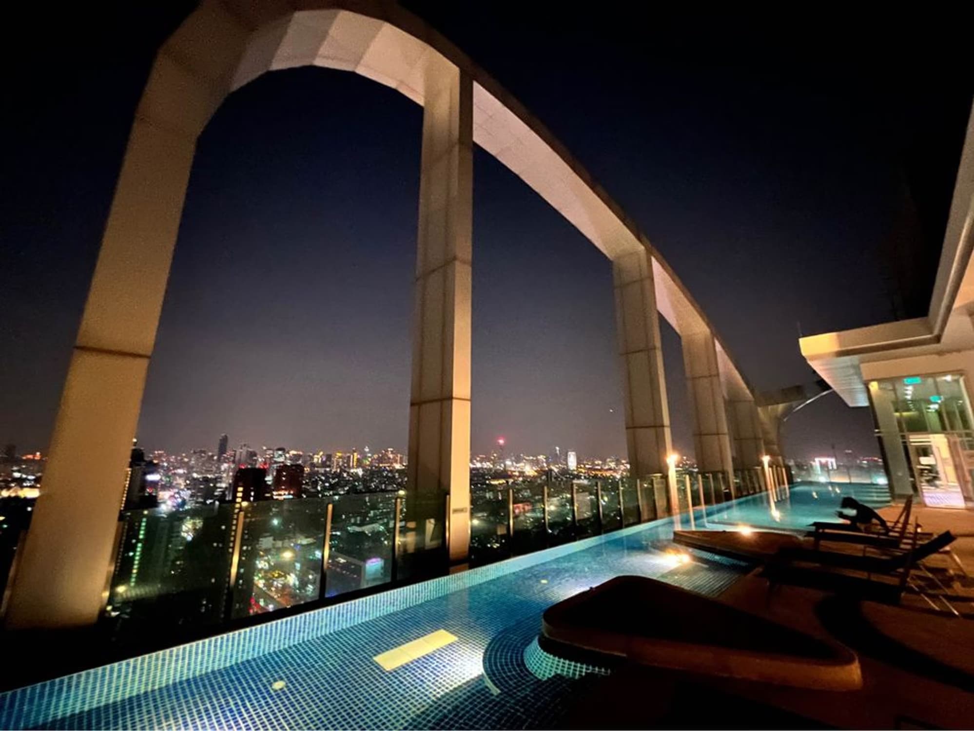 1 Bed Condo for Rent  Near Huai Khwang MRT - Image 11