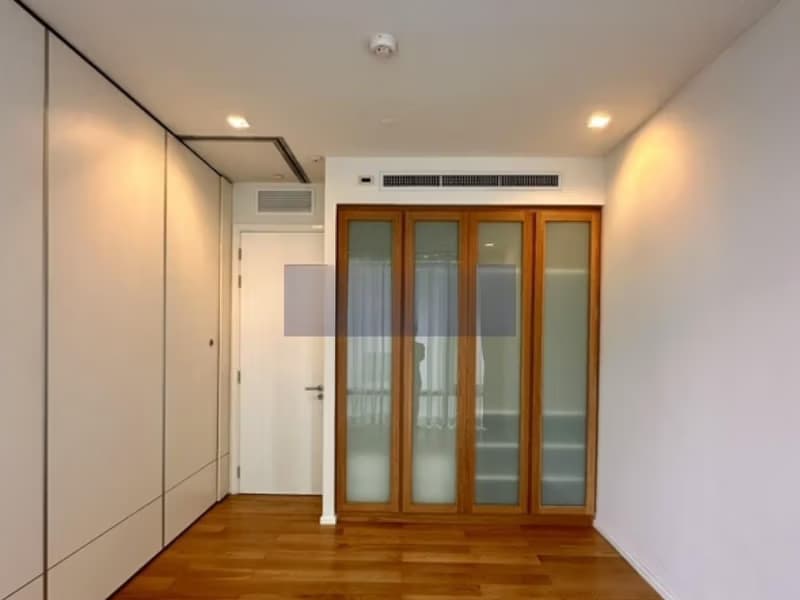 1 Bed Condo for Sale  Near Makkasan ARL