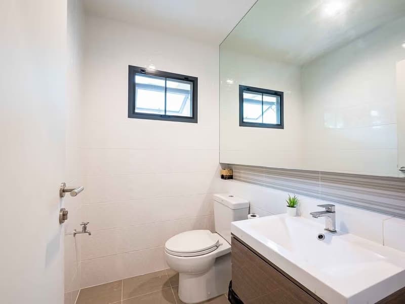 Single house for sale Burasiri Village Ring Road-On Nut