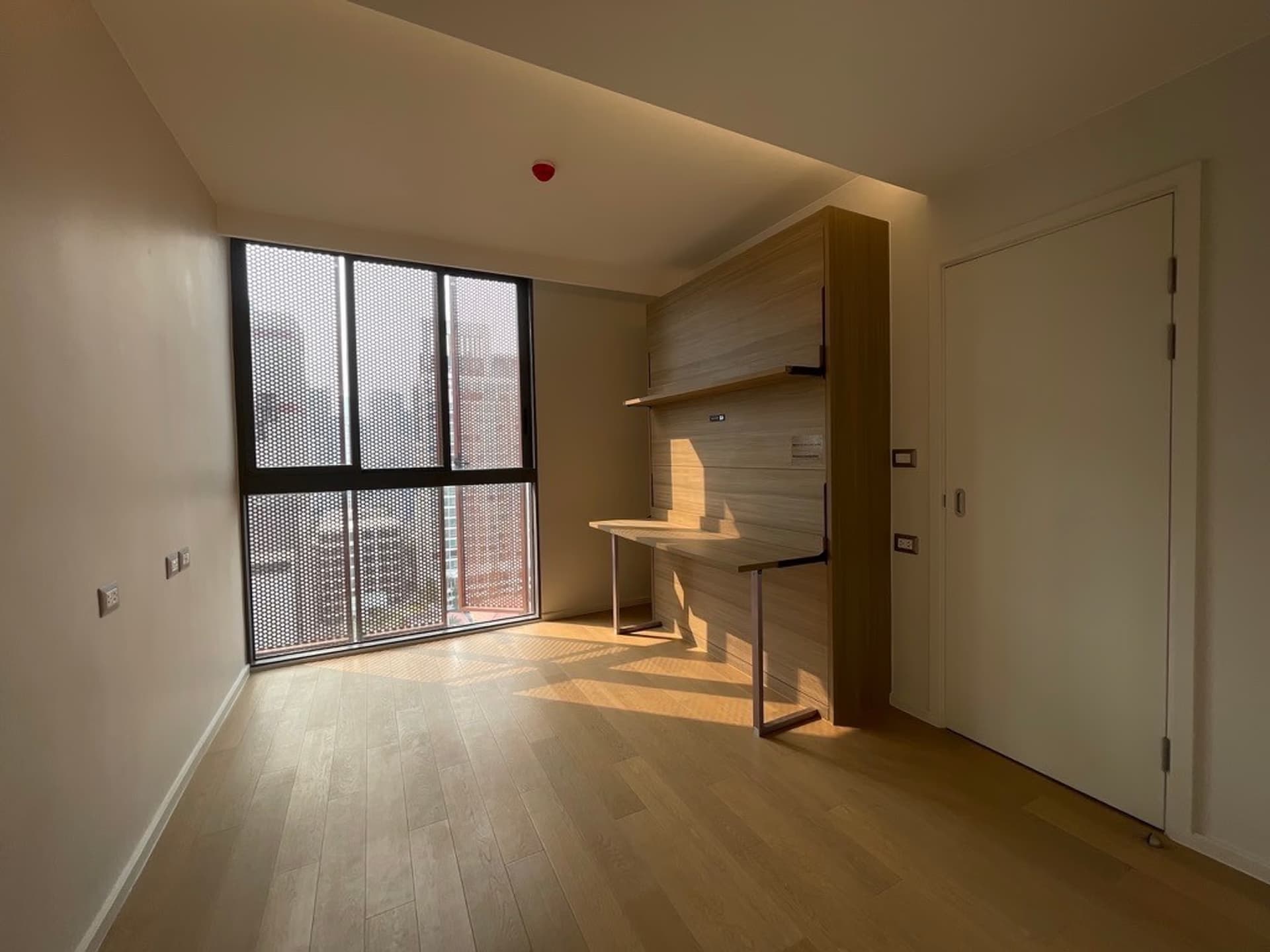  - Image 3