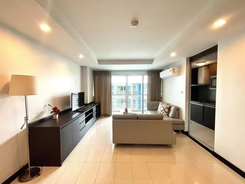 2 Bed Condo for Rent in Watthana