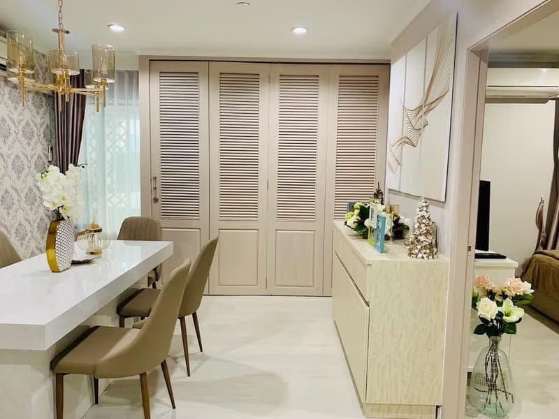 1 Bed Condo for Sale  Near Sala Daeng BTS