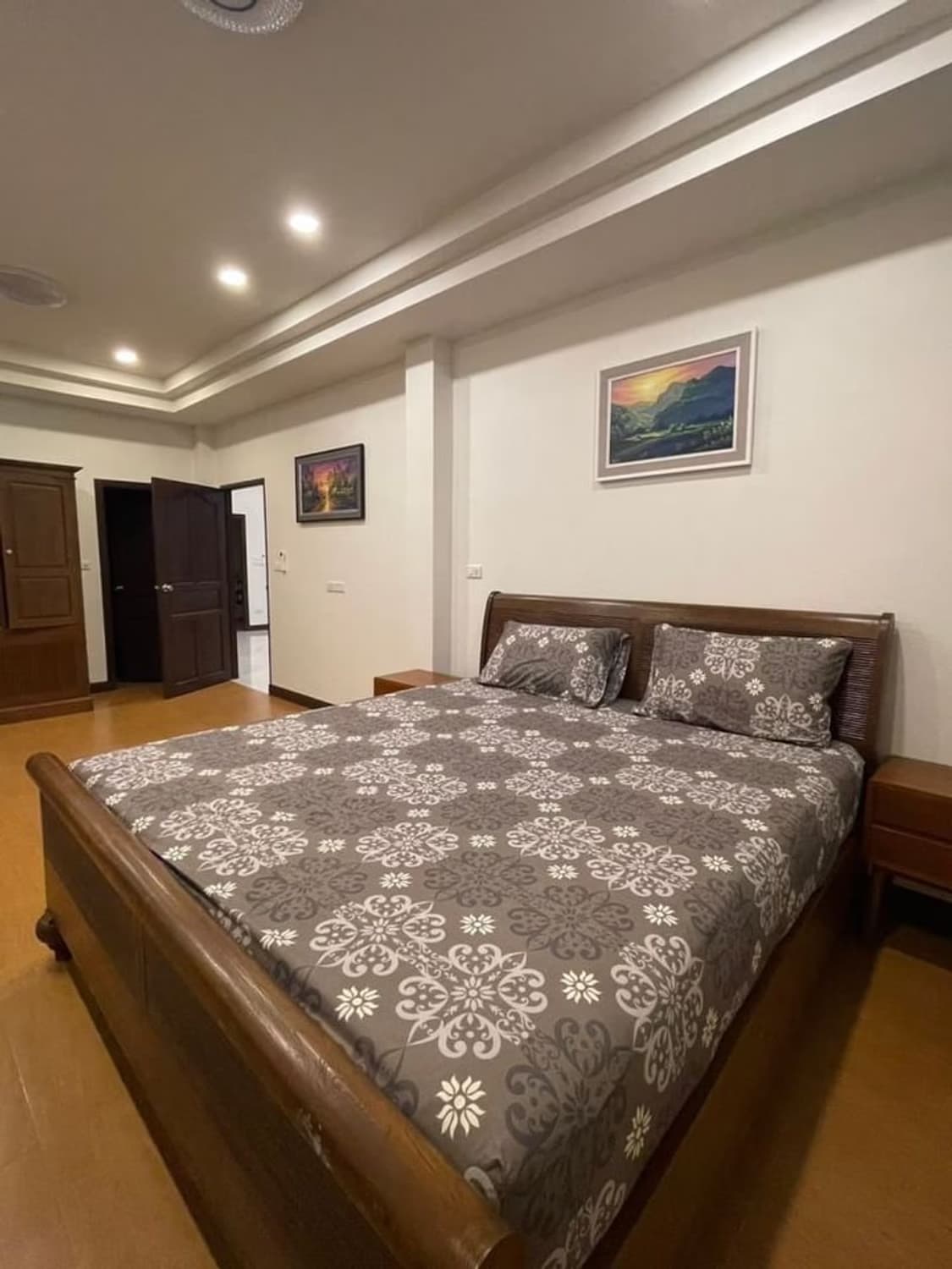  - Image 8