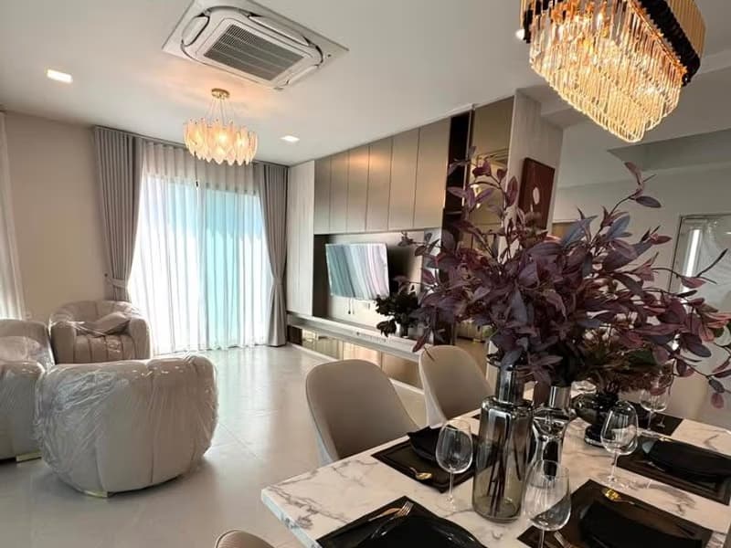 4 Bed House for Rent in อำเภอบางพลี