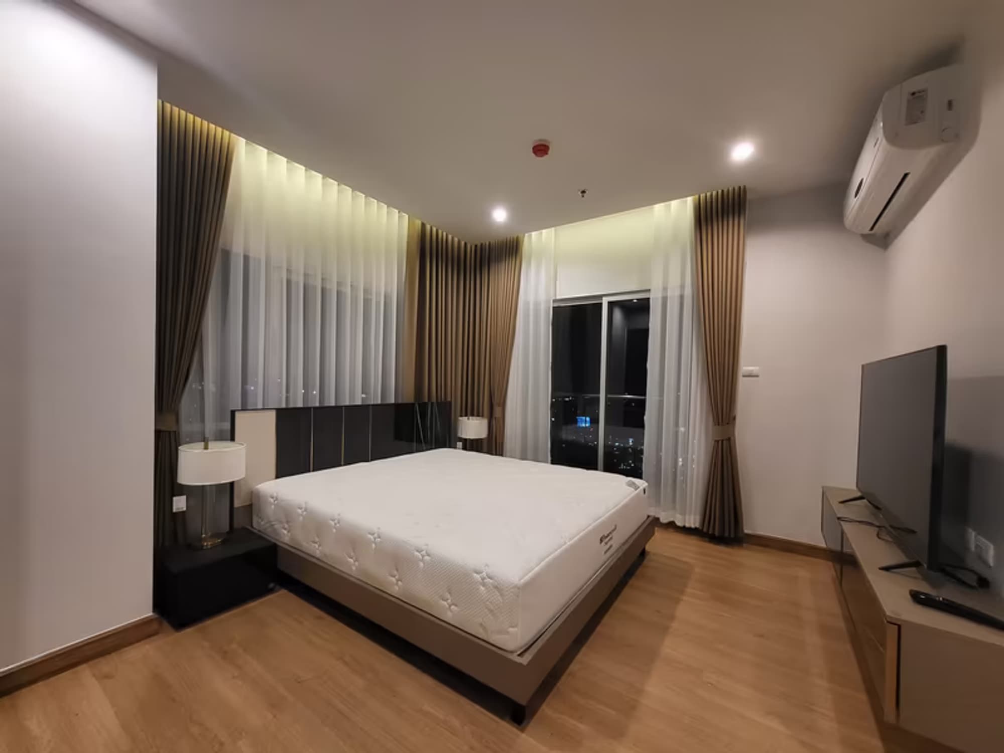 3 Bedroom Condo - Image 2