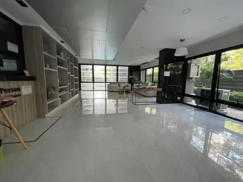 1 Bedroom Condo