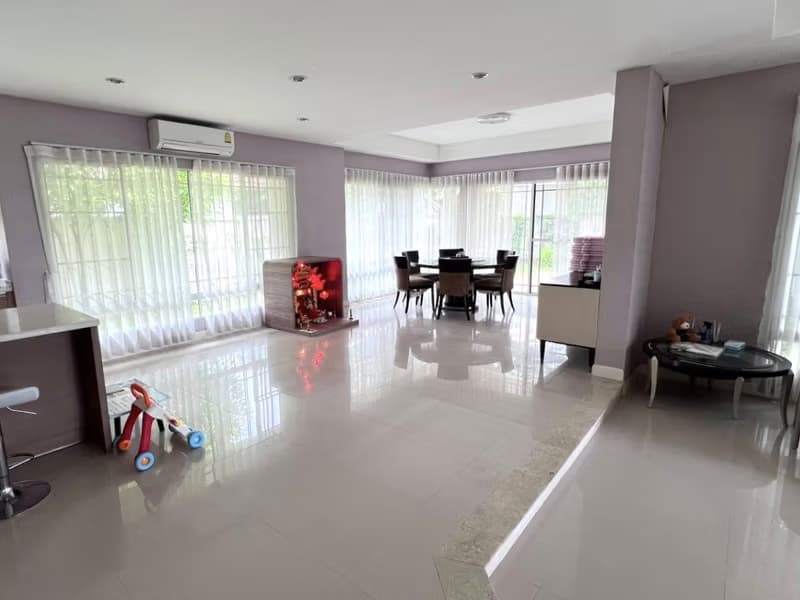 5 Bed House for Sale in Mueang Chiang Mai