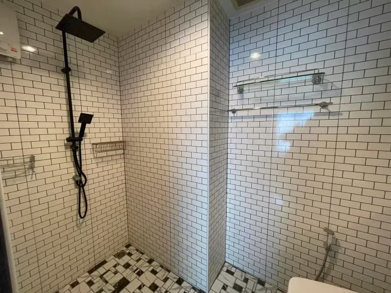 1 Bedroom Condo