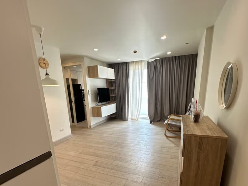 2 Bed Condo for Sale in Thon Buri