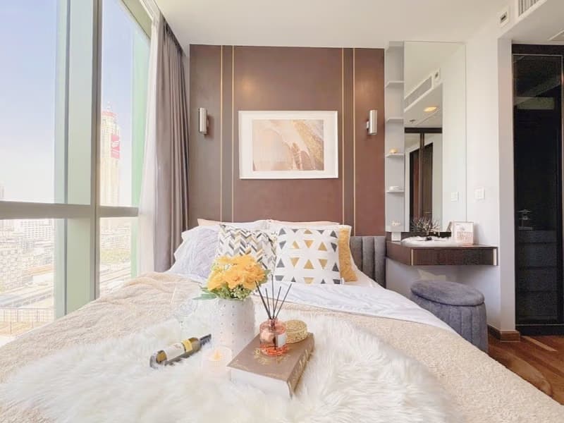 1 Bed Condo for Sale in Ratchathewi