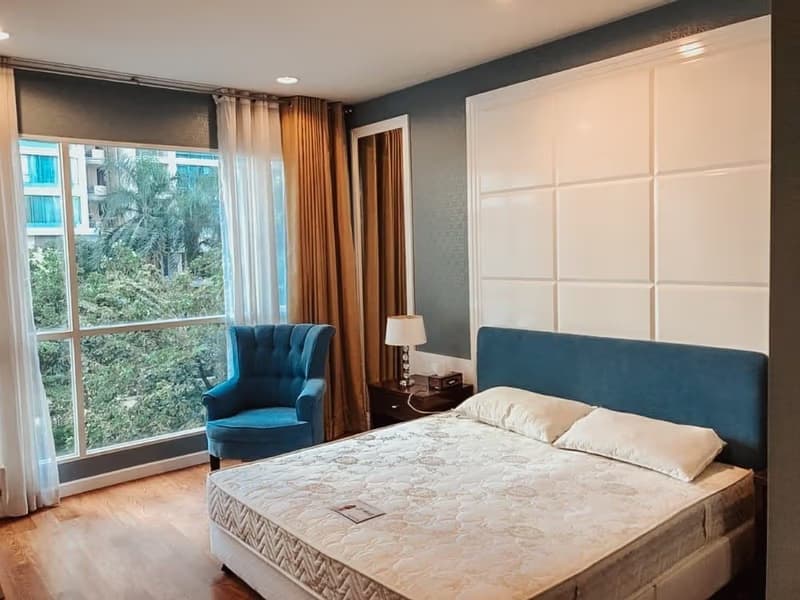 1 Bedroom Condo