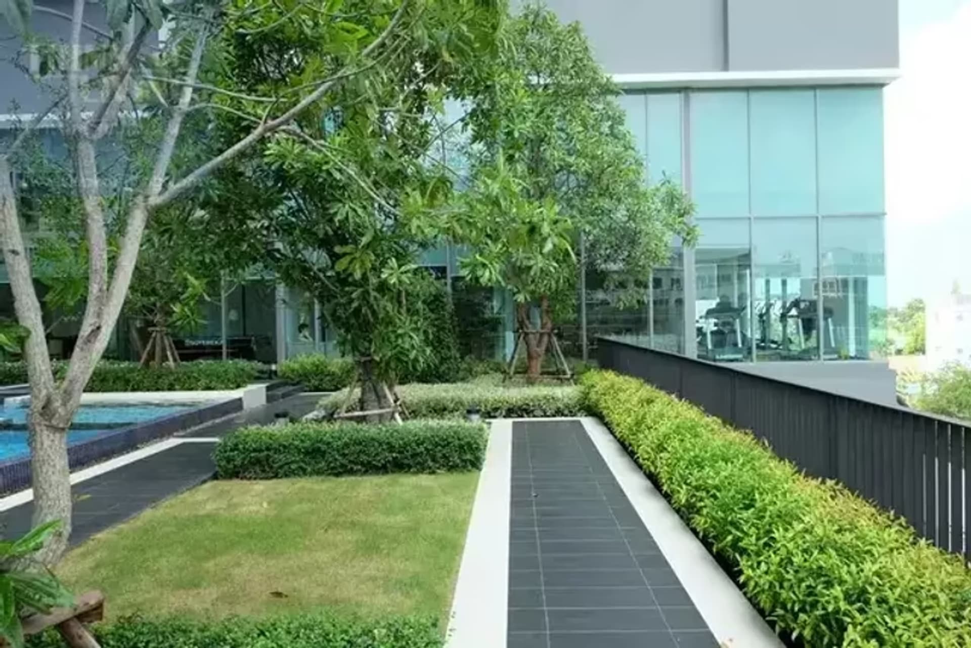 Condo for Rented, Sale w/Tenant at Ideo Mobi Sukhumvit 81 - Image 11