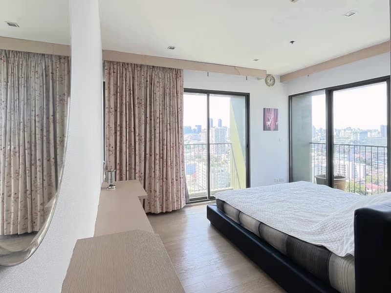 2 Bed Condo for Sale in undefined