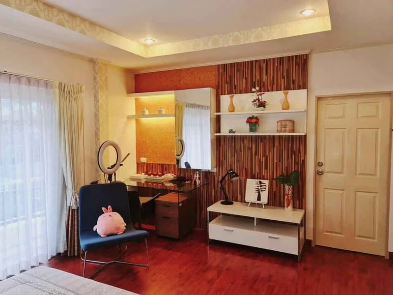 House for Sale in PrawetPrawet.  