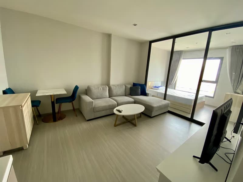 Condo for Rent at Life Sukhumvit 62