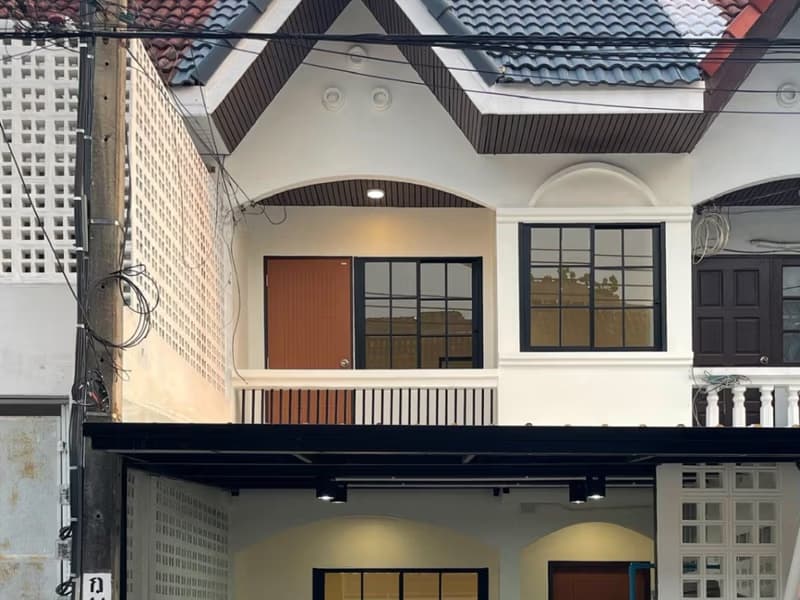 3 Bed Townhouse for Sale in Suan Luang