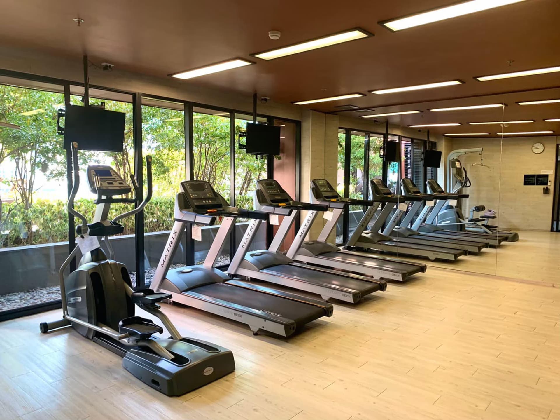 1 Bed Condo for Rent in Phaya Thai - Image 4